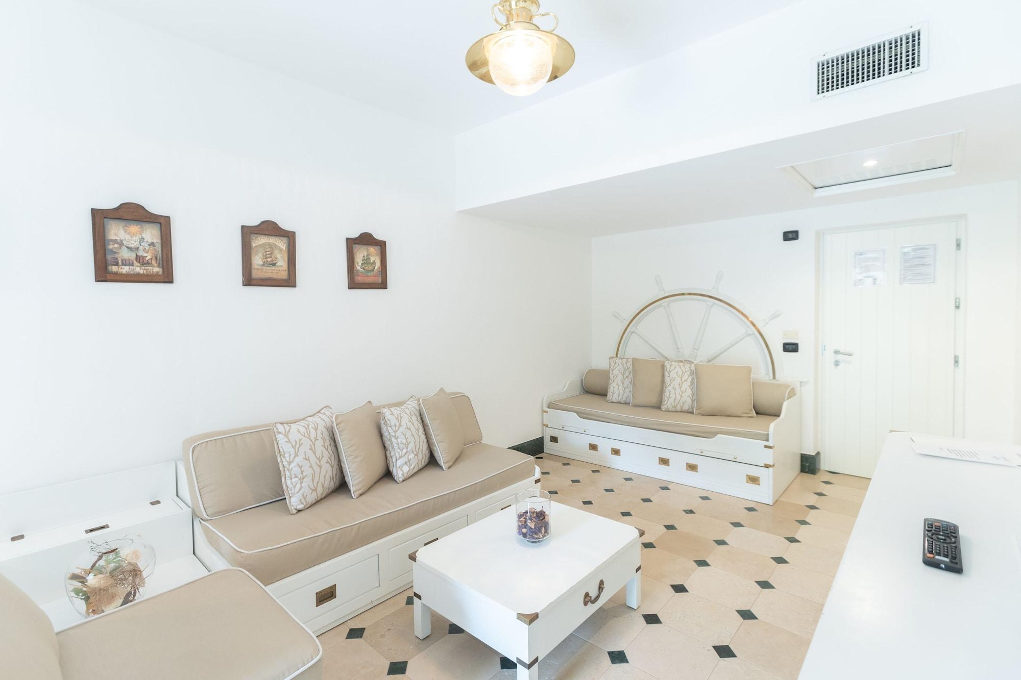 Ostuni A Mare Hotel ภายนอก รูปภาพ