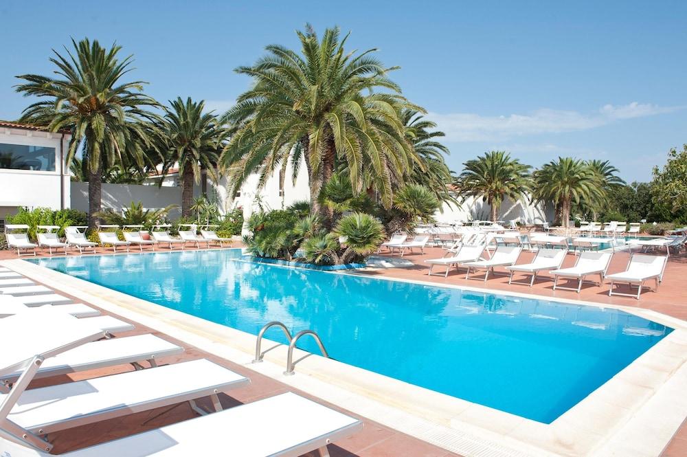 Ostuni A Mare Hotel ภายนอก รูปภาพ