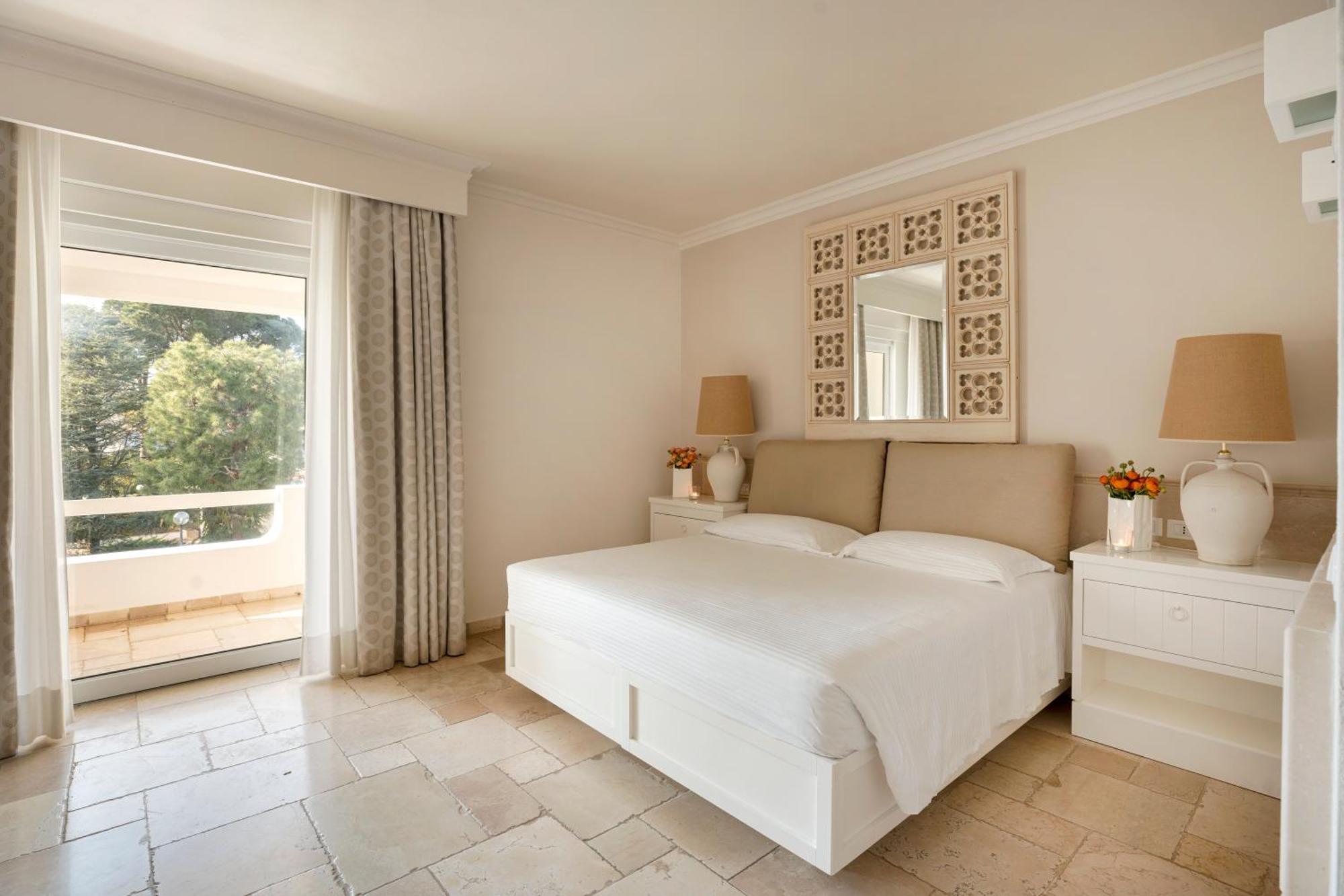 Ostuni A Mare Hotel ภายนอก รูปภาพ