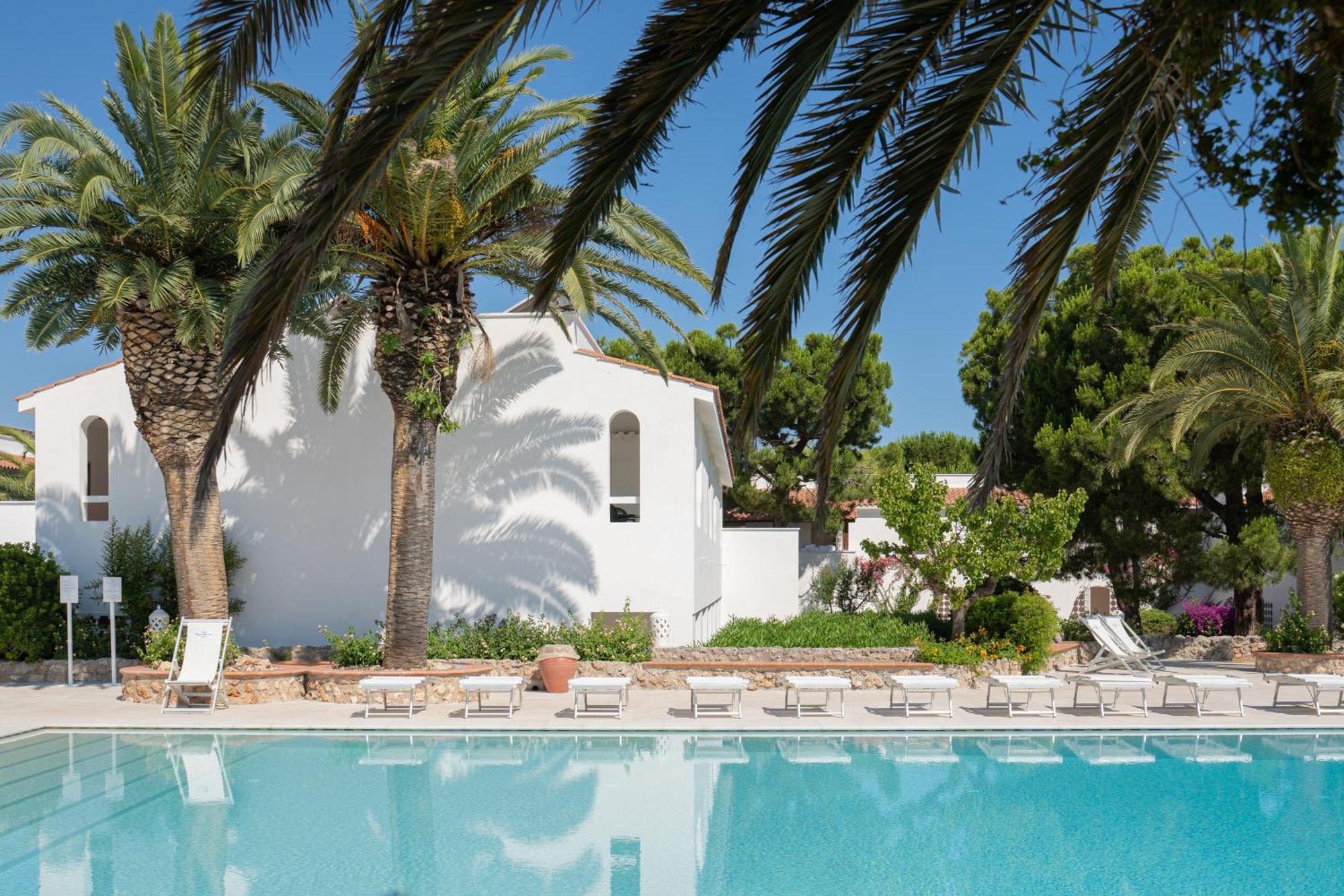 Ostuni A Mare Hotel ภายนอก รูปภาพ